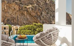 Enilion Luxury Suites