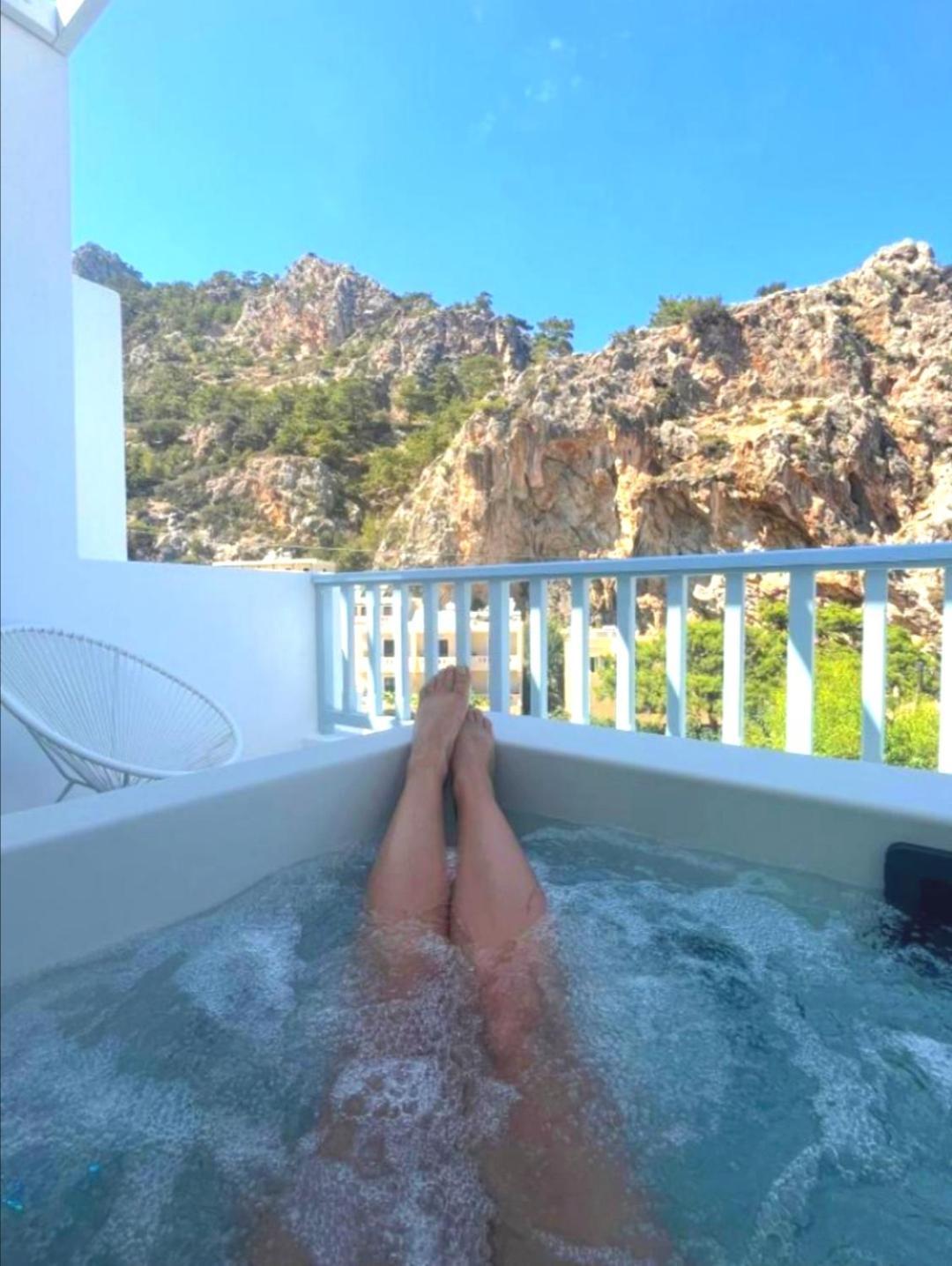 Enilion Luxury Suites Kyra Panagia Exterior foto
