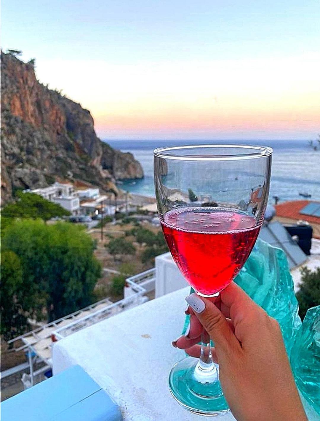 Enilion Luxury Suites Kyra Panagia Exterior foto