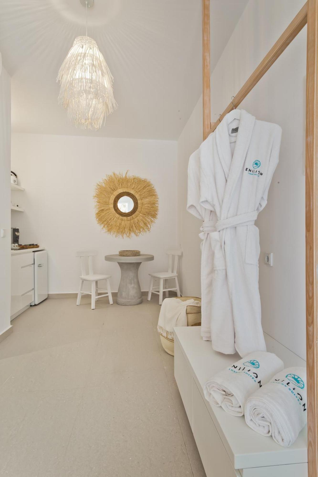 Enilion Luxury Suites Kyra Panagia Exterior foto